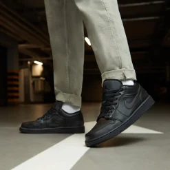 Sneaker|Sneaker|nike Air Jordan 1 Low in Übergrößen Schwarz